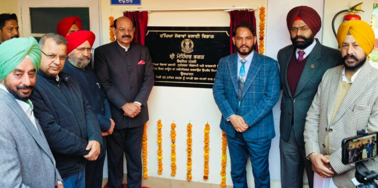 ਮੁੱਖ ਮੰਤਰੀ ਪੰਜਾਬ ਸ. ਭਗਵੰਤ ਸਿੰਘ ਮਾਨ ਦੀ ਯੋਗ ਅਗਵਾਈ ਵਾਲੀ ਸੂਬਾ ਸਰਕਾਰ ਸਾਬਕਾ ਫੌਜੀਆਂ ਅਤੇ ਸ਼ਹੀਦਾਂ ਦੇ ਪਰਿਵਾਰਾਂ ਨੂੰ ਲੋੜੀਦੀਆਂ ਸਹੂਲਤਾਂ ਦੇਣ ਲਈ ਵਚਨਵੱਧ ਤੇ ਯਤਨਸ਼ੀਲ ਹੈ।