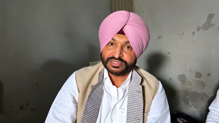 ਰਵਨੀਤ ਸਿੰਘ ਬਿੱਟੂ ਦੇ ਕਾਫ਼ਲੇ ‘ਤੇ ਹਮਲਾ, ਅੰਡੇ ਅਤੇ ਟਮਾਟਰ ਸੁੱਟਣ ਦਾ ਦੋਸ਼