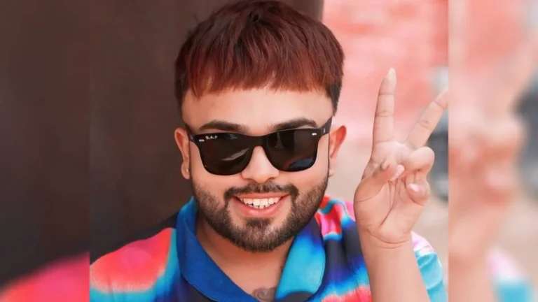 ਪੰਜਾਬ ਦੇ ਅੰਮ੍ਰਿਤਸਰ ਵਿੱਚ ਮਸ਼ਹੂਰ ਸੋਸ਼ਲ ਮੀਡੀਆ ਇੰਫਲੂਐਂਸਰ ਅਤੇ ਮੇਕਅਪ ਆਰਟਿਸਟ ਮੈਡ ਸੰਧੂ ਦੀ ਗੋਲੀਆਂ ਮਾਰ ਕੇ ਹੱਤਿਆ